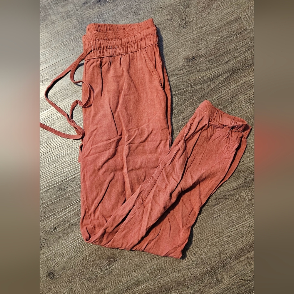 loose pants